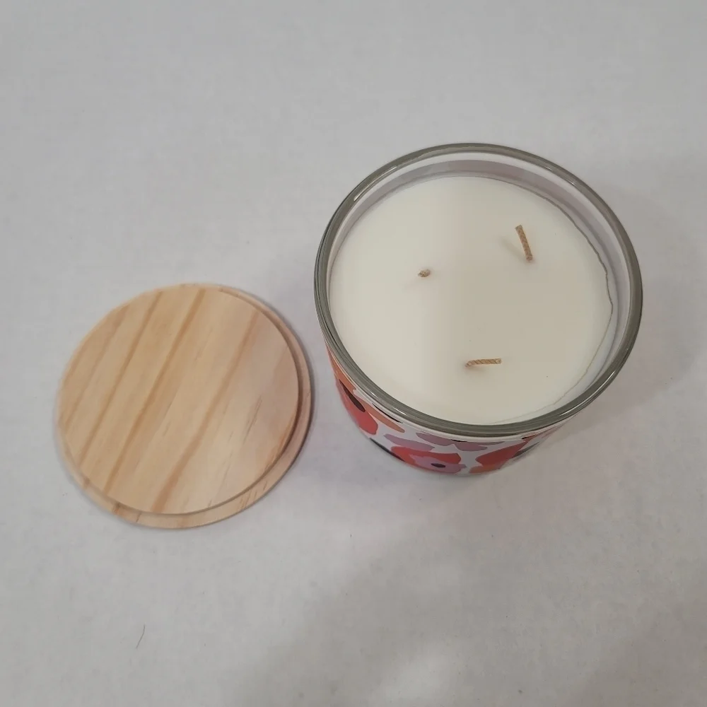Aromatherapy Company Summer Garden Lilac Scented Candle